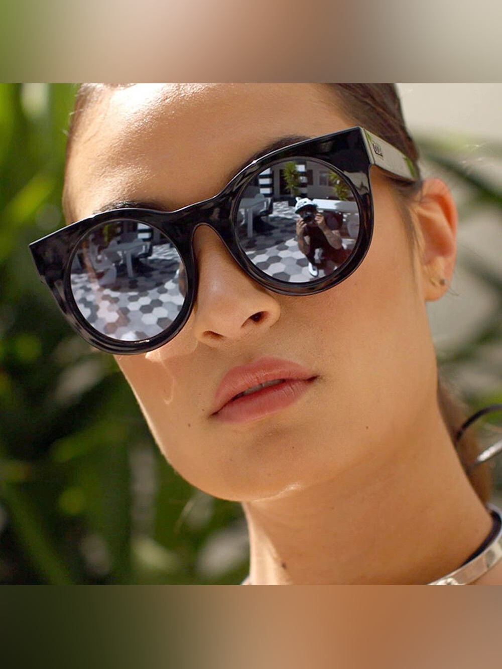 Quay Australia Right Time Sunglasses. Round Lens.